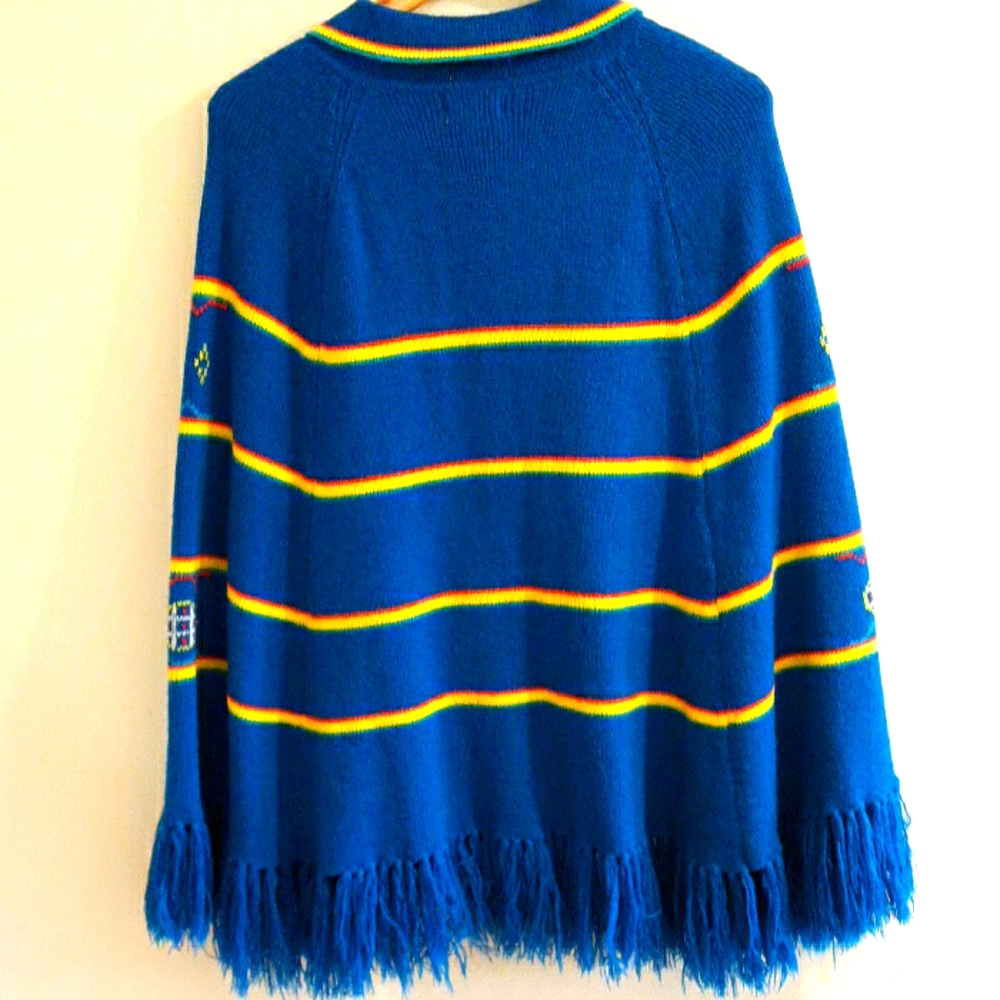 Vintage 60's Boho fringed poncho - Picture 2 of 5